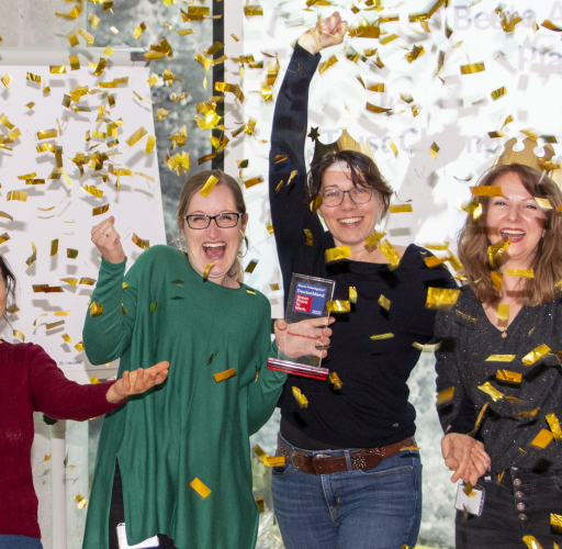 Das Projektron-Team jubelt über den ersten Platz im GPTW Wettbewerb 2021